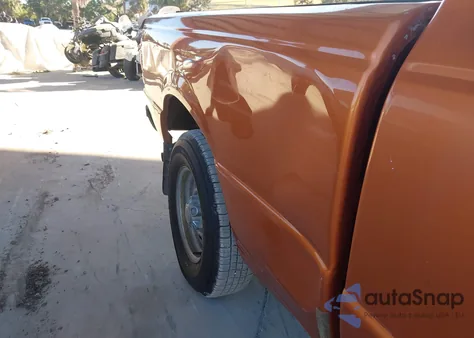 2000 Ford Ranger Xl/Xlt from USA, damaged, VIN 1FTYR14VXYPB24770